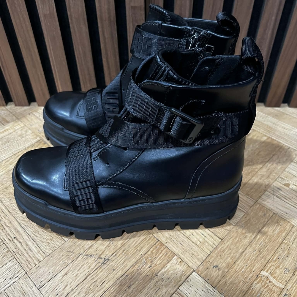 UGG Women's Black Platform Boots - Picture 2 of 8